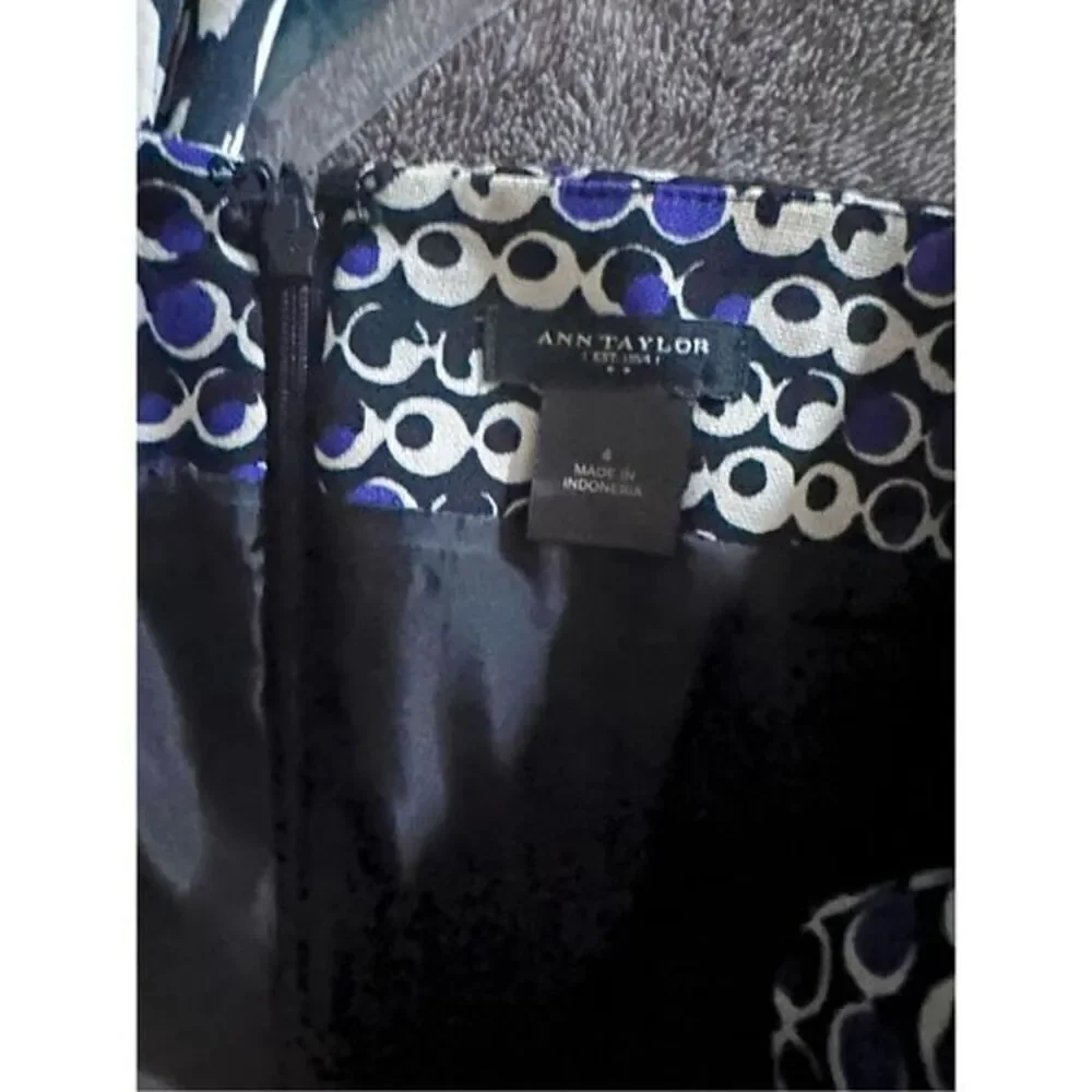 Ann Taylor Geometric Print Pencil Skirt Size 4